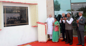 The Prime Minister, Shri Narendra Modi inaugurating the Pravasi Bhartiya Kendra, at Chanakyapuri, in New Delhi on October 02, 2016. The Union Minister for External Affairs, Smt. Sushma Swaraj, the Minister of State for External Affairs, General (Retd.) V.K. Singh and the Minister of State for External Affairs, Shri M.J. Akbar are seen.