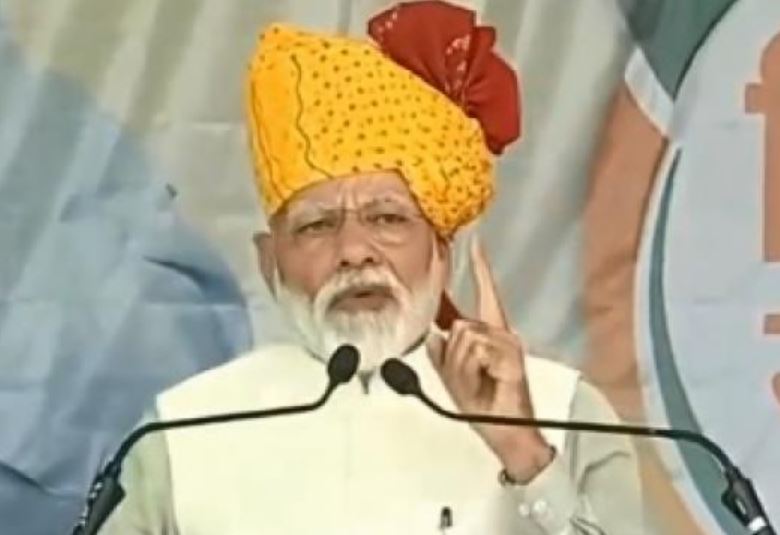 पीएम मोदी टोंक रैली में बोले : हमारी लड़ाई कश्मीर के लिए है