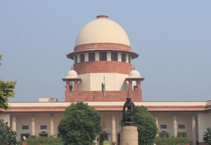 हत्यारे कवि ने कविता सुनकर सुप्रीम कोर्ट के फैसले को फाँसी से उम्रकैद में बदलवाया