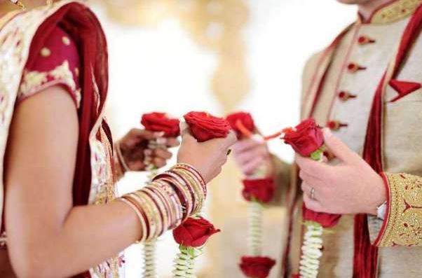 हिंदू विवाह अधिनियम की धारा 9 को लेकर दायर हुई है याचिका