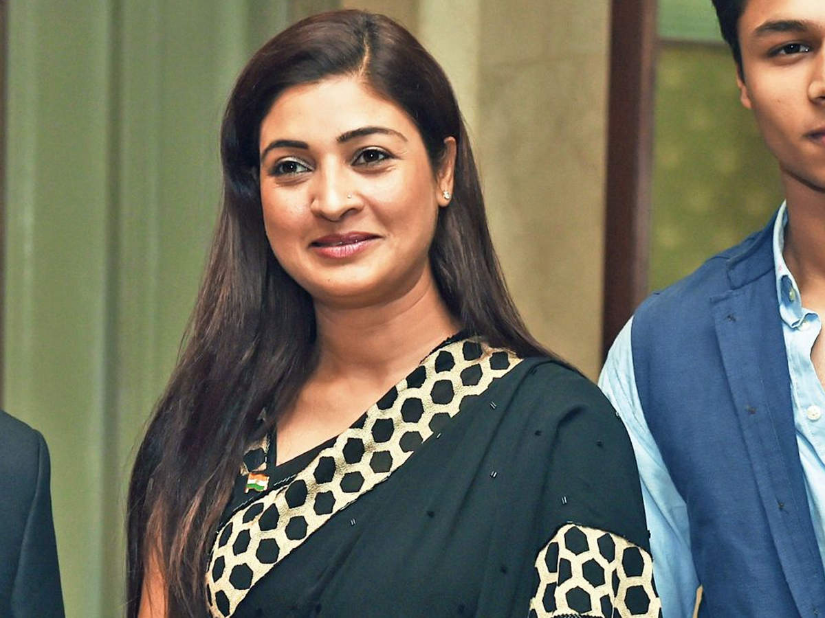 अलका लांबा नहीं छोड़ेगीं आप