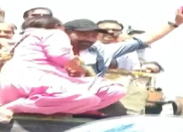 सनी देओल को मिली किस्सी