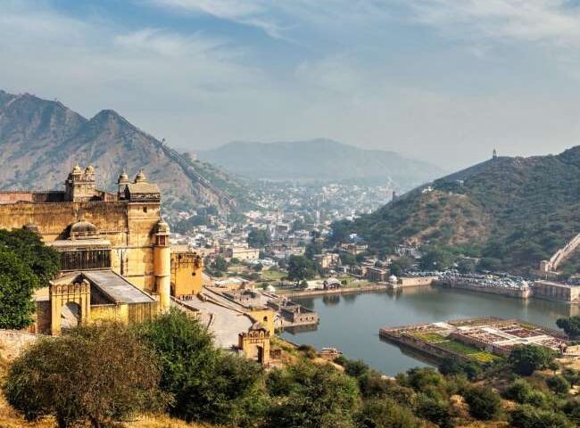 भारत में जानियें इन जगहों के बारे में, जिन्हें आप कम बजट में घूम सकते है
