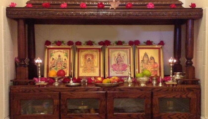 घर में इस दिशा में लगाएं देवी-देवताओं की मूर्ति, पढ़िये खबर