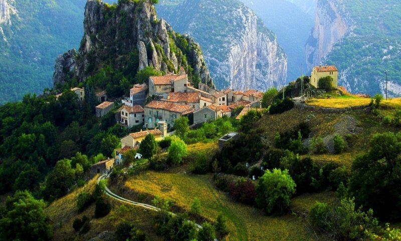 उत्तराखंड में ये जगह है घूमने लायक, हिल स्टेशन मन कर देंगे खुश