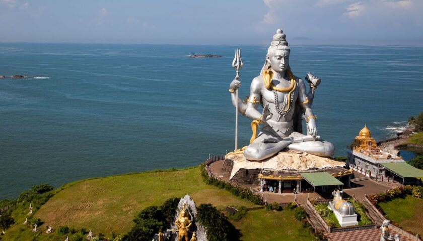 जानियें कर्नाटक में स्थित इस शिव मंदिर के बारे में, दुनिया की है सबसे ऊंची प्रतिमा