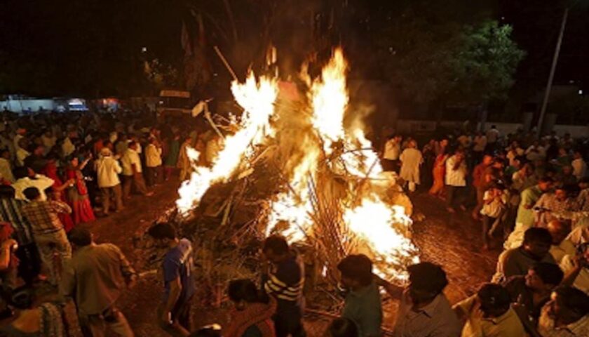 इस दिन होगा होलिका दहन, धूमधाम से मनाया जाएगा त्यौहार